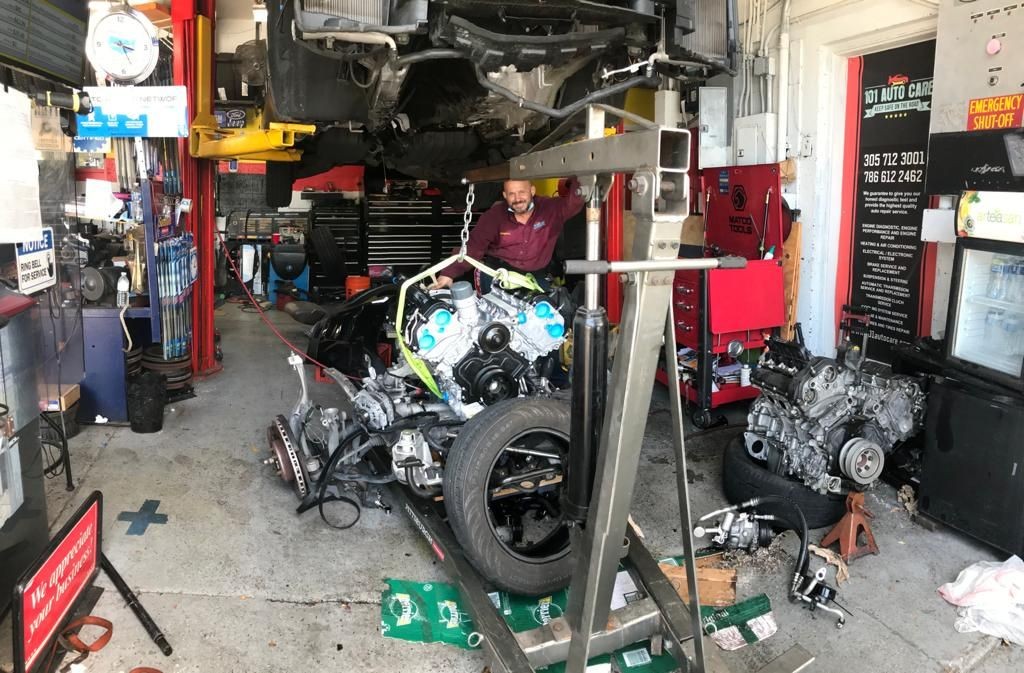 Engine Overhaul & Replacement Service | Miami Auto Repair